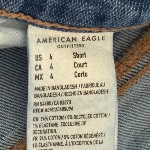 American Eagle Outfitters Women's Distressed Curvy Straight Jeans 4 Short - Picture 3 of 5